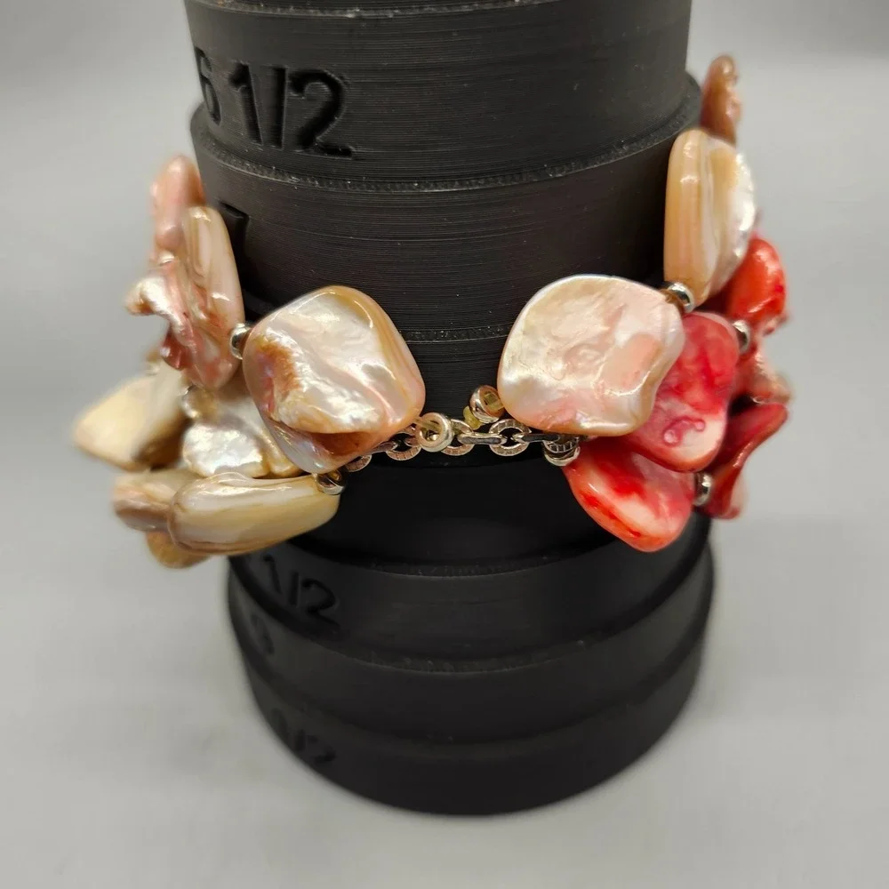 Shell Bracelet Red Beige Iridescent Bead Fashion Jewelry 7.5